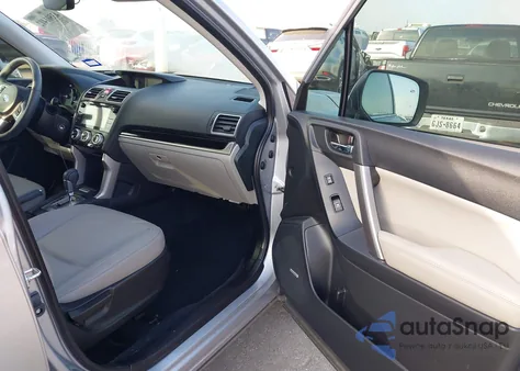 2017 Subaru Forester 2.5I Limited из США, поврежденный, VIN JF2SJARCXHH476912